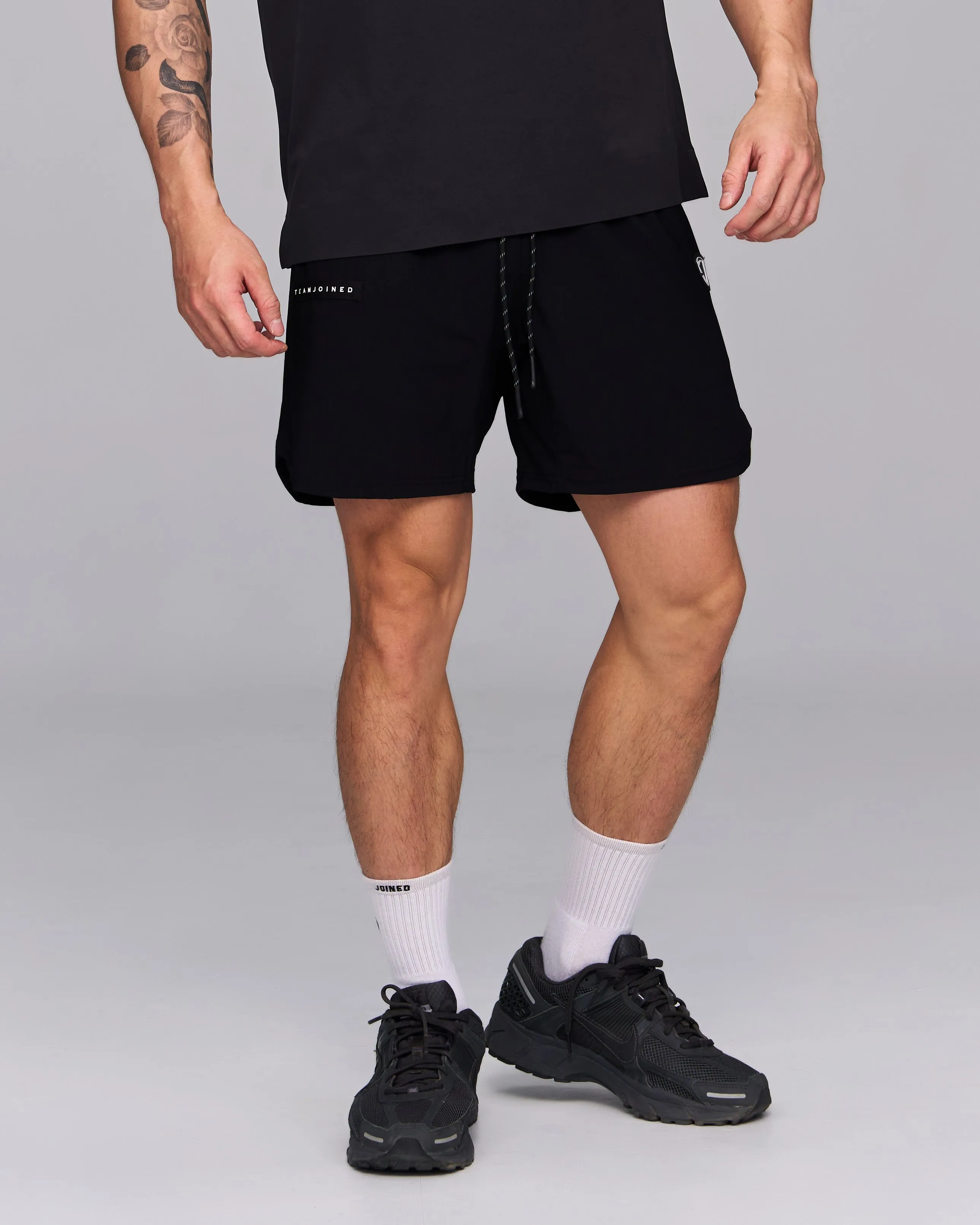 7'' Curved hem Stretch Shorts