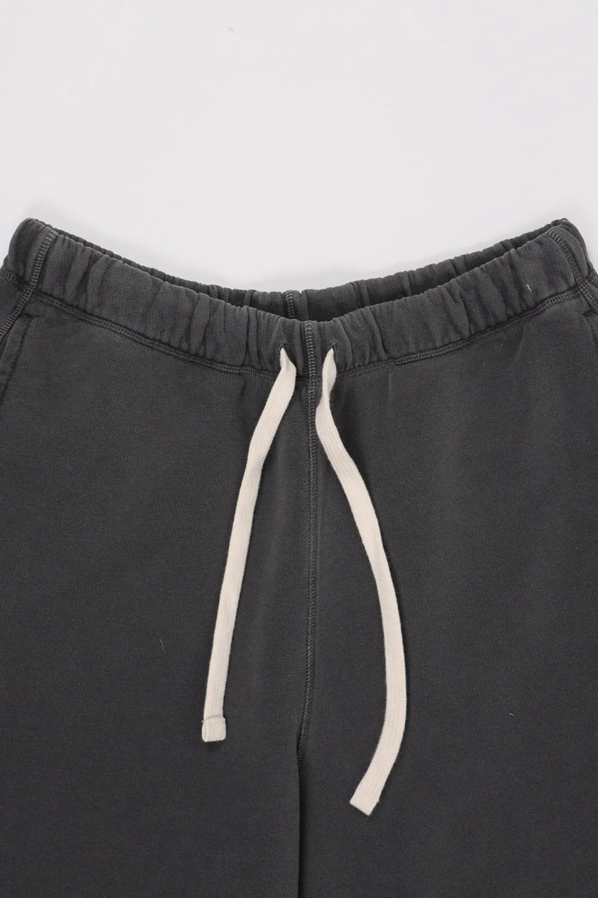 Arrow Short - Black