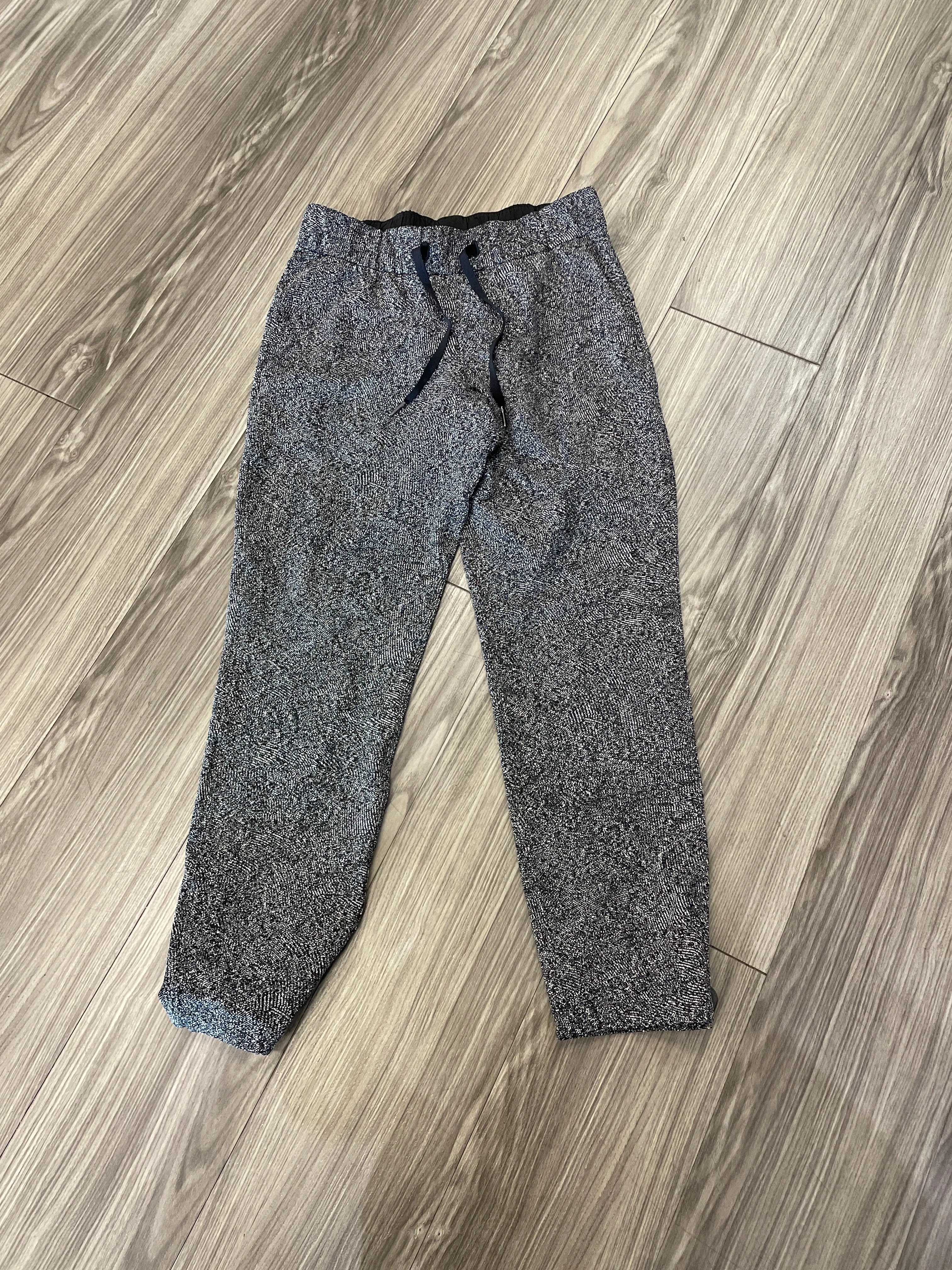 Athletic Pants By Lululemon In Grey, Size: 6