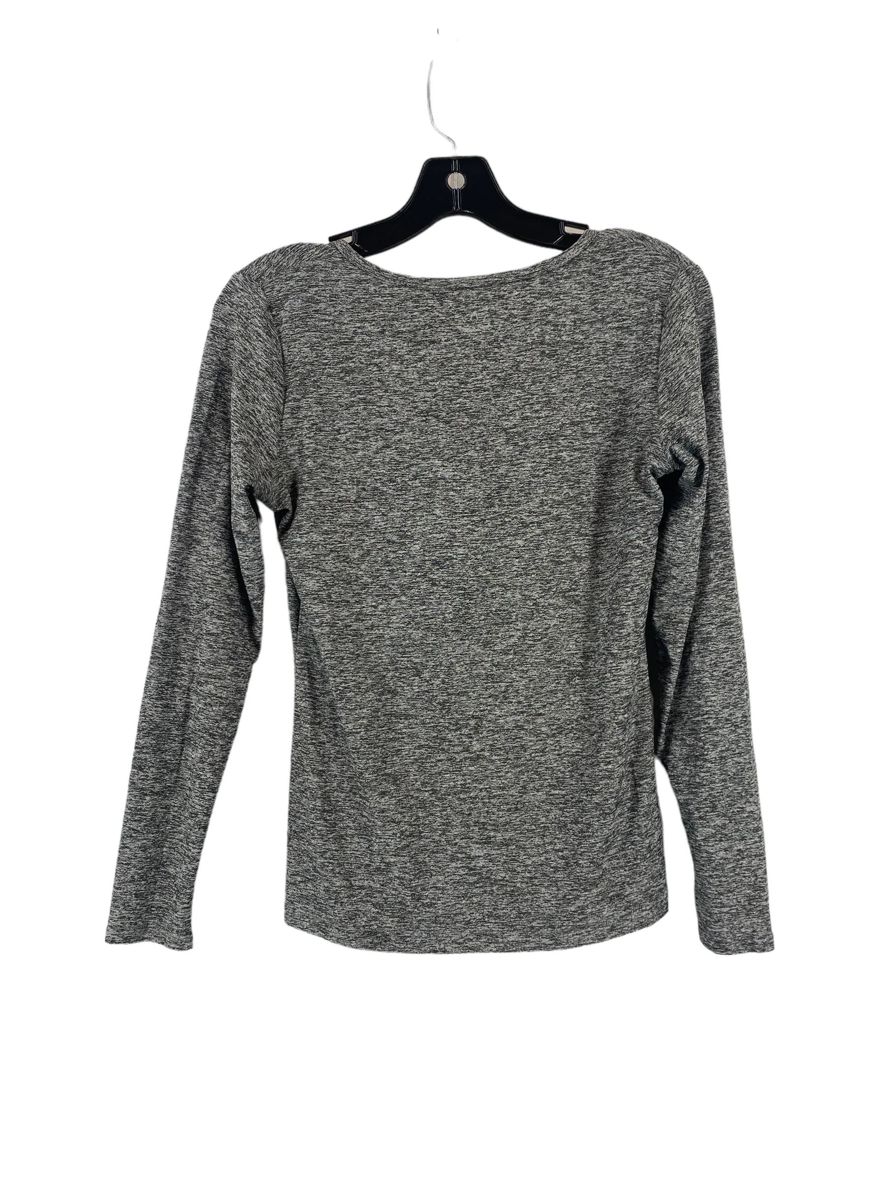 Athletic Top Long Sleeve Collar By Beyond Yoga In Grey, Size: S