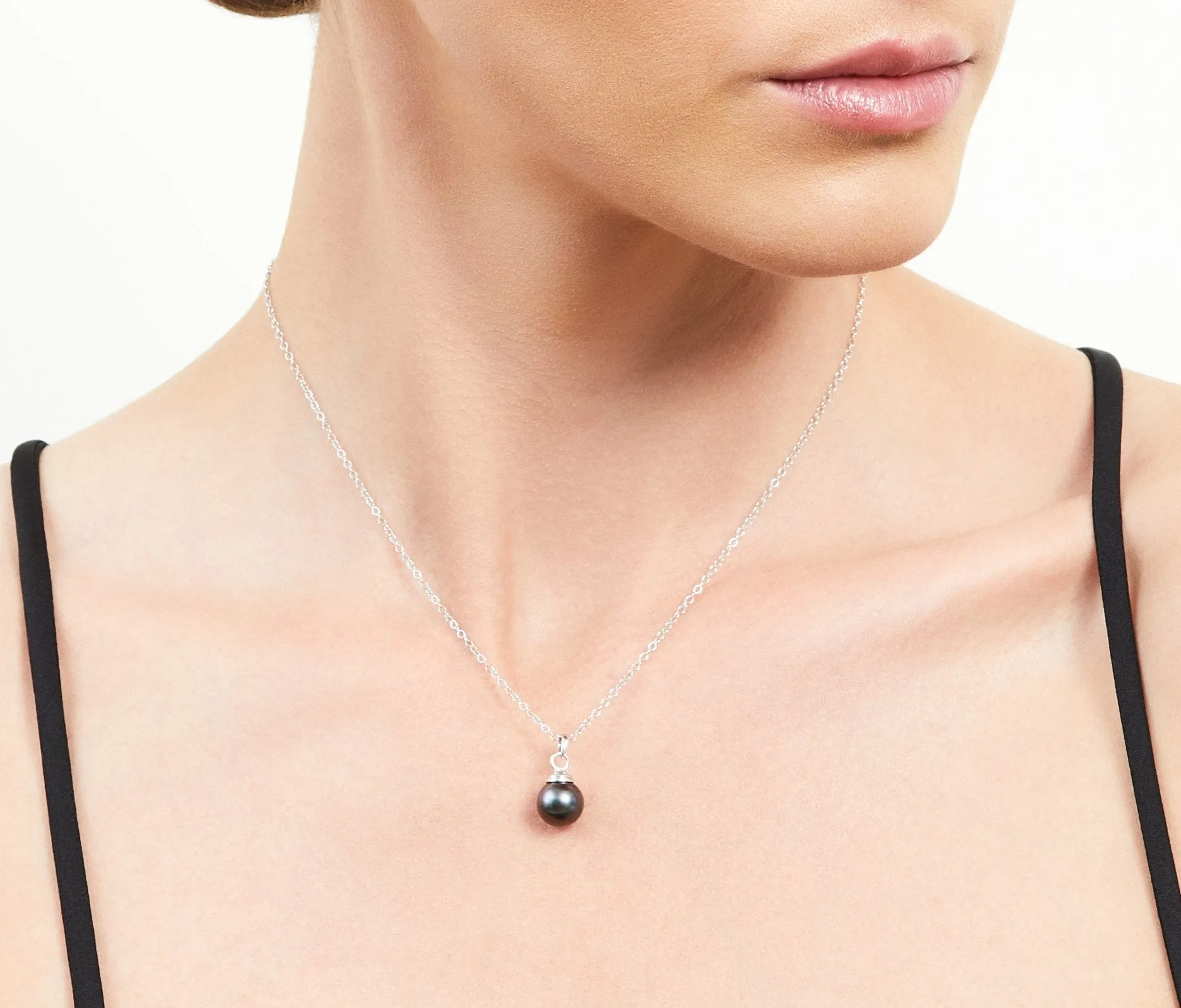 Black Tahitian Pearl Solitaire Pendant