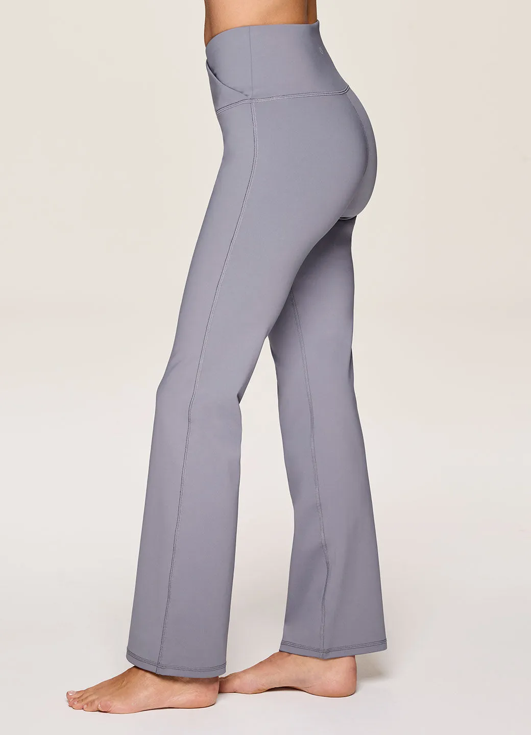 Crossover Ultra Hold Flare Legging