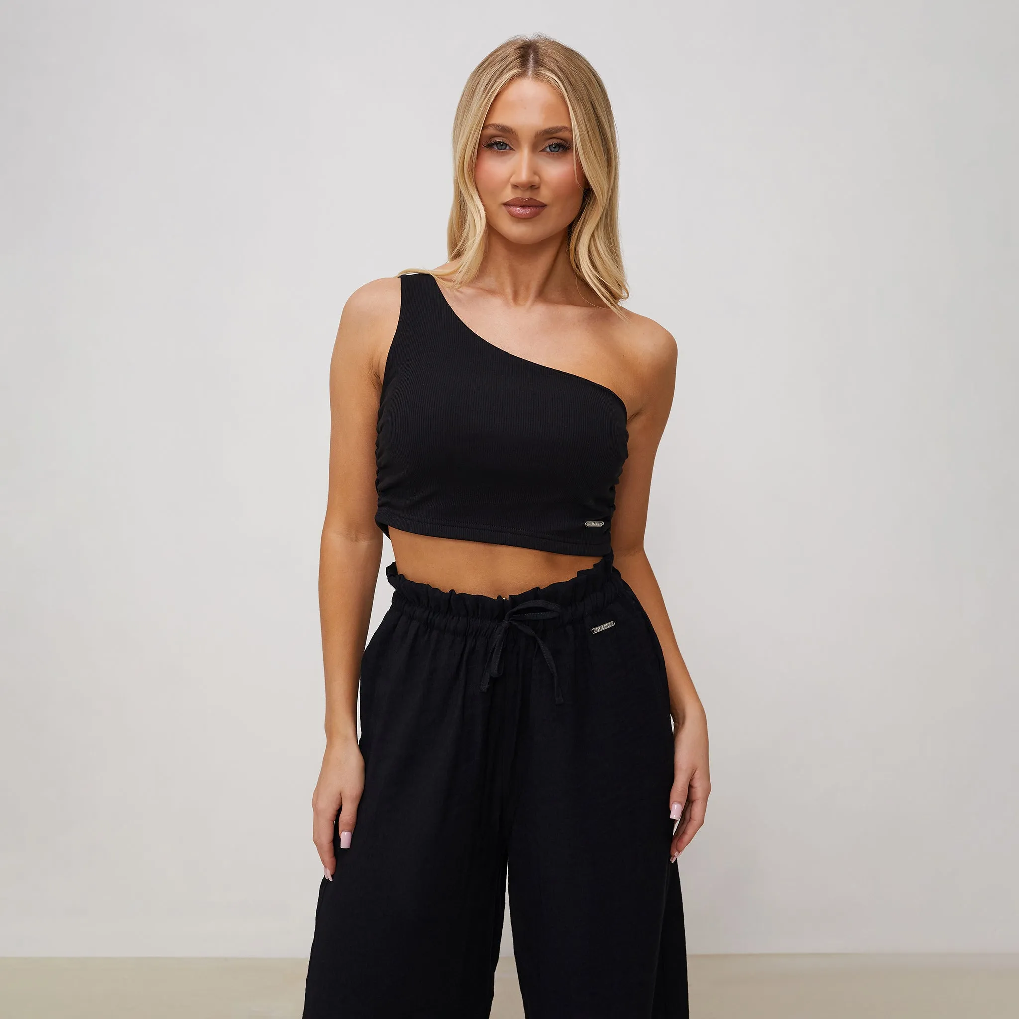 Gym King Asymmetric Crop - Black