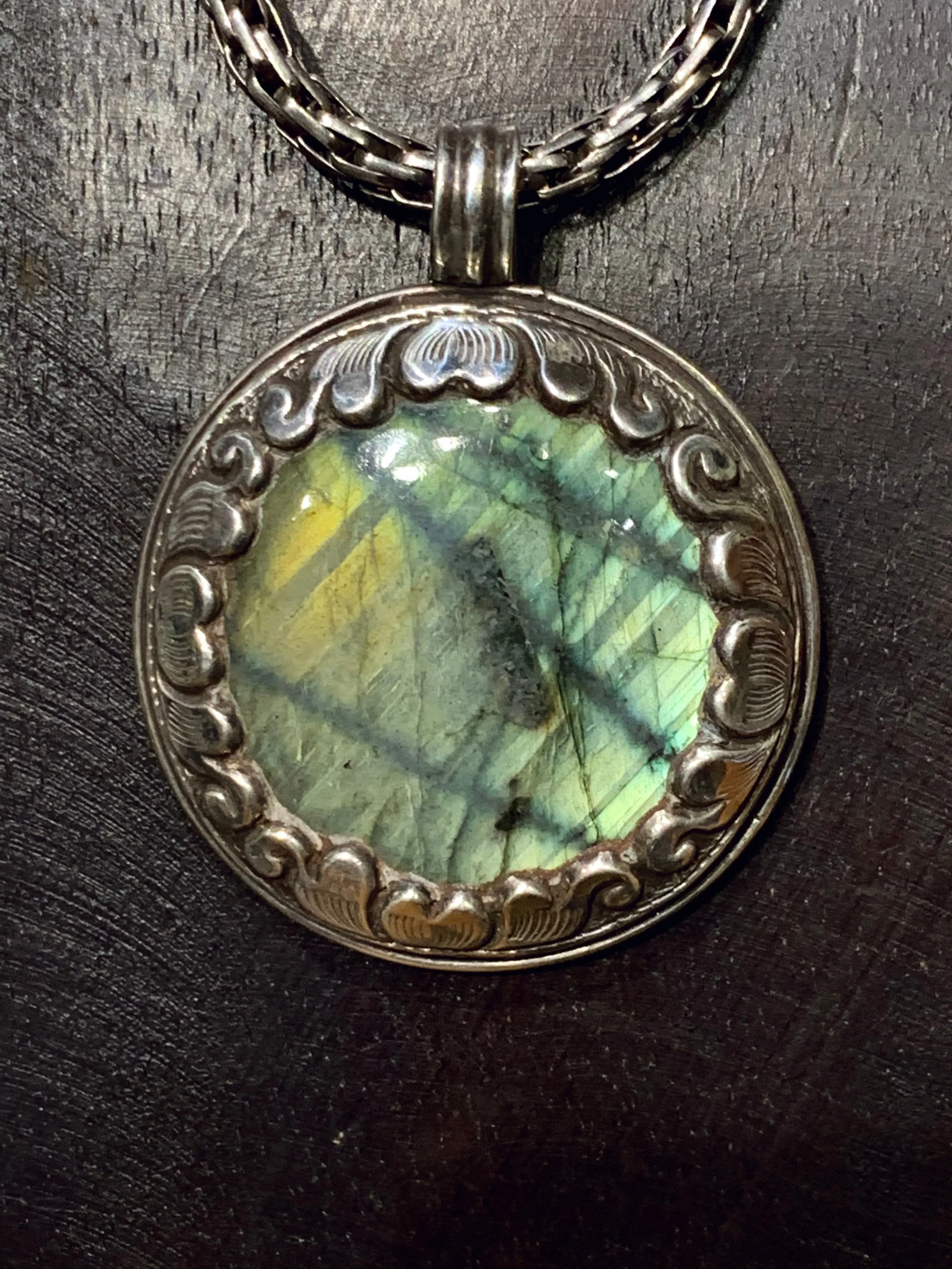 Labradorite Bloom Pedant