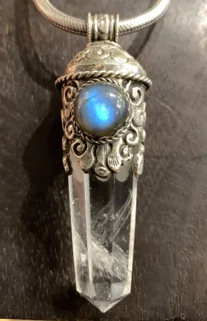 Master Healer Quartz Pendant with Labradorite