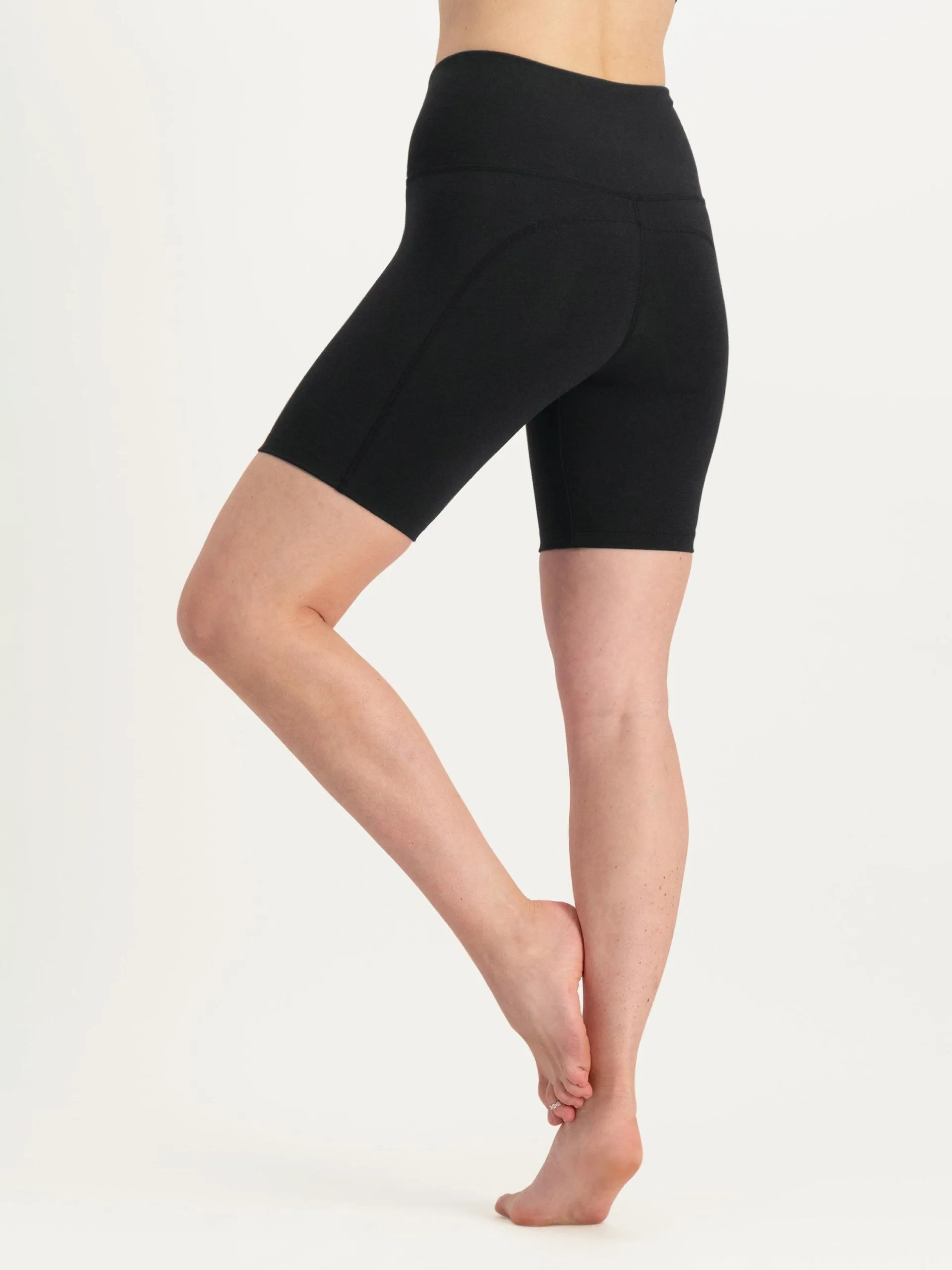 Urban Goddess Sati Yoga Bike Shorts - Urban Black